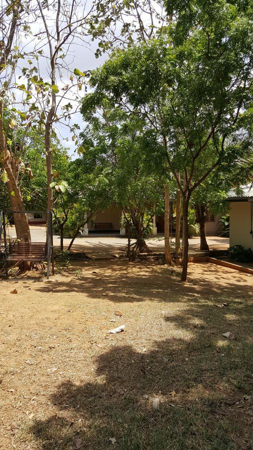 Lokuge Grand Resort Kataragama Exterior photo