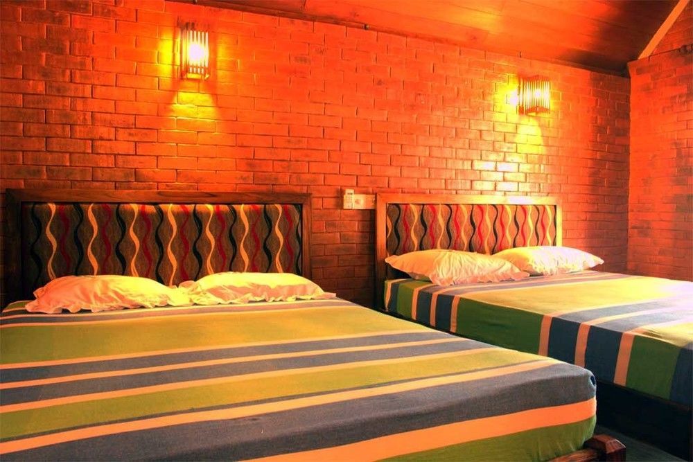 Lokuge Grand Resort Kataragama Exterior photo