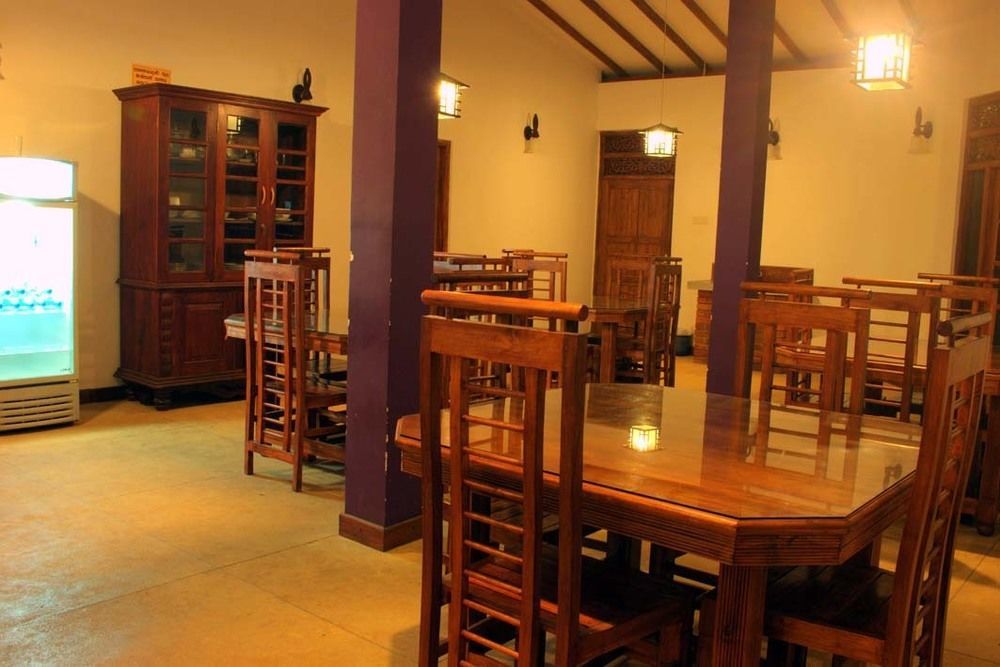 Lokuge Grand Resort Kataragama Exterior photo