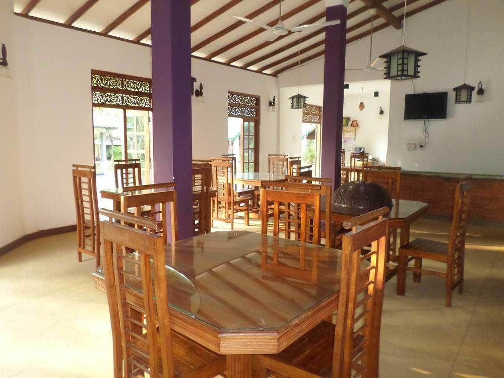 Lokuge Grand Resort Kataragama Exterior photo